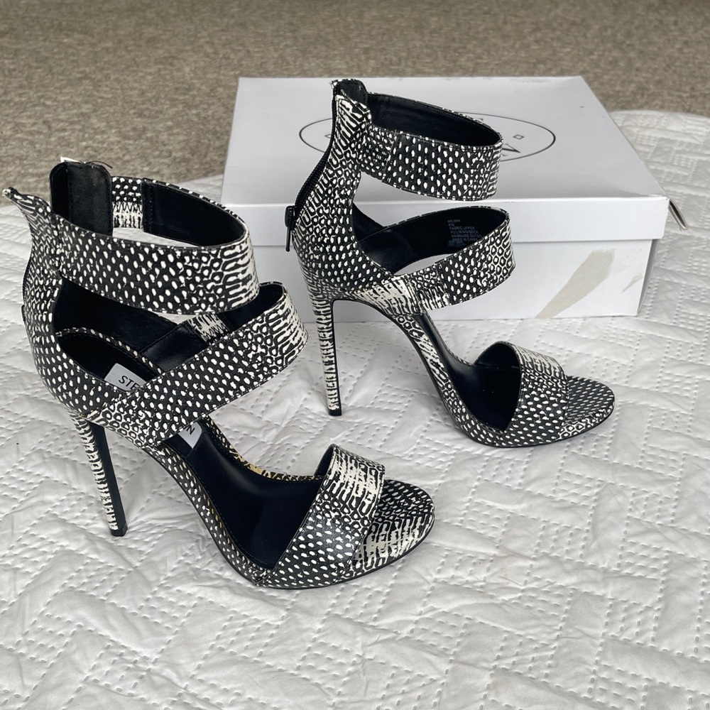 Steve Madden Monochrome Strappy Heels